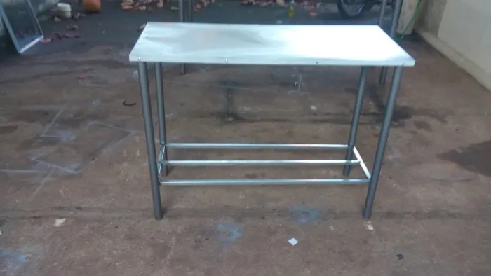 Mesa tampo de 1mt x 50
