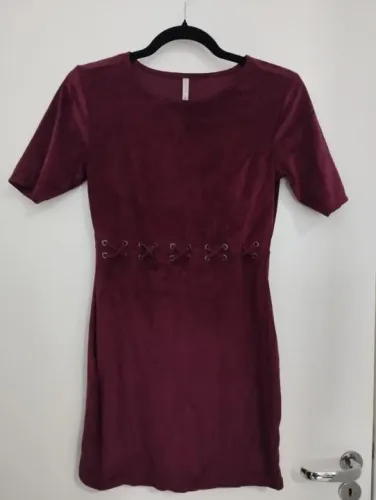 Vestido com Detalhes em Ilhós e Trançados