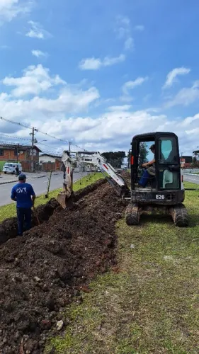 Mini escavadeira 3 toneladas | Disponível para locação