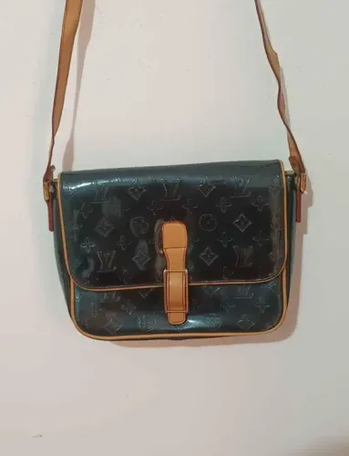 Bolsa Louis Vuitton Preta