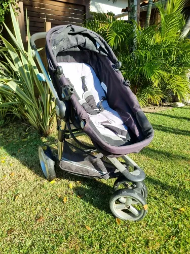 Carrinho de Bebê KIDDO Compacto e Confortável