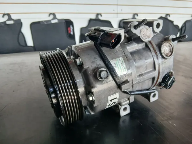 Compressor de Ar Condicionado Automotivo
