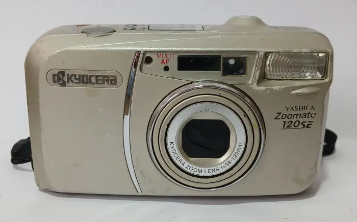 Câmera kyocera yashica 130SE (No Estado)
