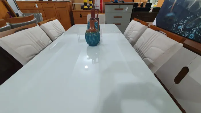 Mesa de jantar com 6 lugares