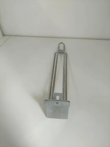 Gancho Duplo Cromado com Porta Etiqueta para Painel Canaletado
