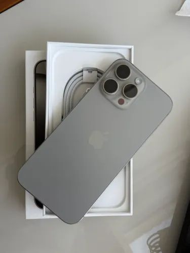 iphone 16 pro max 512gb bateria 100%