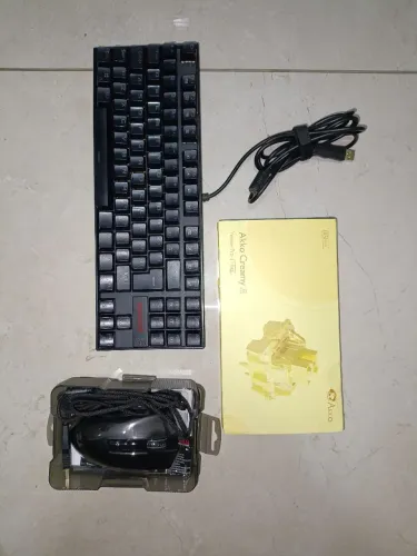 Kit Redragon, teclado mecânico kumara, mouse cobra e headset