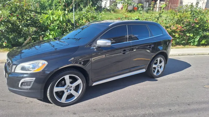 Volvo XC 60 T-5 R-design 2.0 FWD 5P 2013