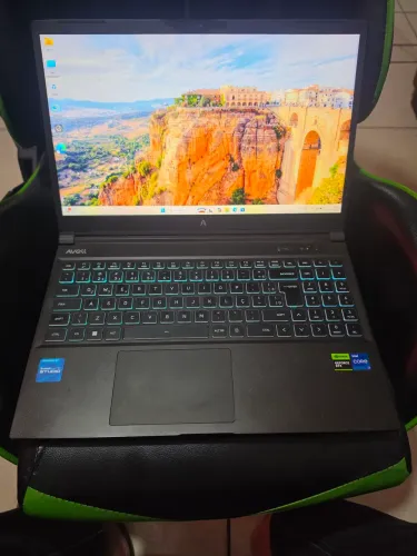 Notebook gamer avell HYB A52i Intel i7 13620h 32gb ddr5 rtx 3050 6gb 512ssd top