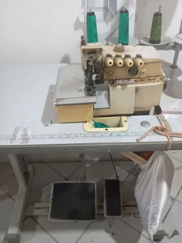 Máquina interloque