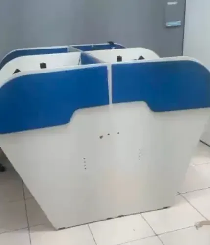 Baia de Escritório para 4 Lugares - Azul e Branca