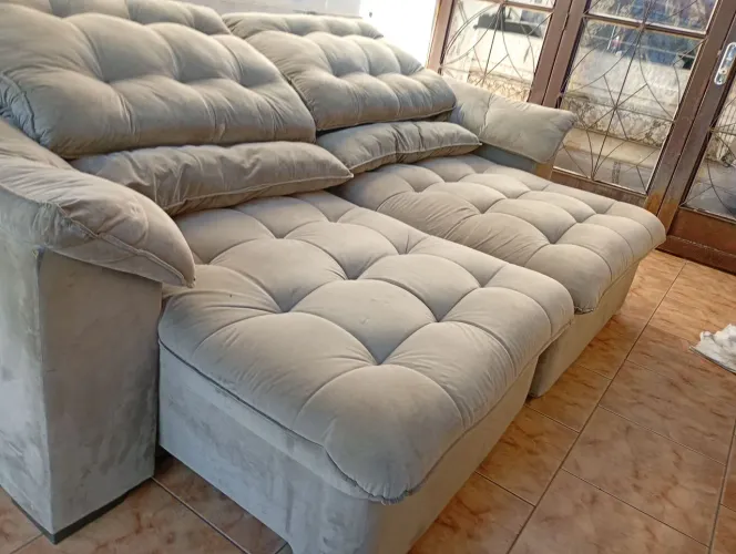 Sofá retrátil e reclinável ,
