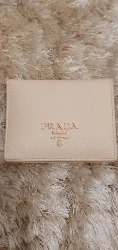 Carteira elegante Prada 
