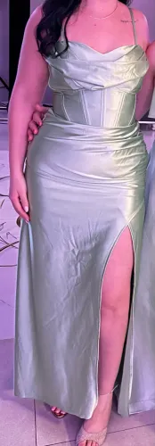Vestido de festa verde menta
