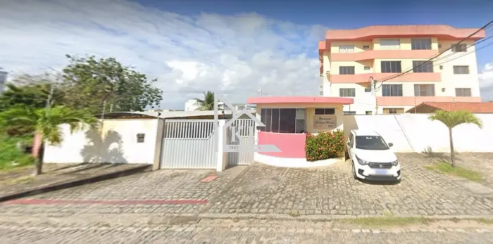 Ótima Localização - Apto - 3 Quartos - 2º Andar - 83M2 - Cristiano Mendes