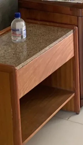 MESA DE CABECEIRA criado mudo