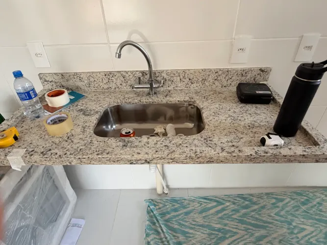 Pia de cozinha com Cuba Tramontina