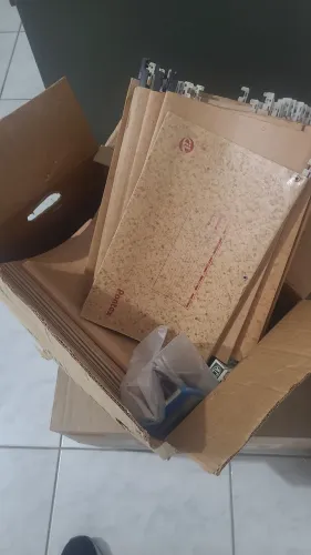Pastas suspensas semi novas