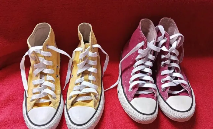 Vendo 2 Pares Tênis ALL Star, Número 32 e 33 em bom estado,os dois Por  (100,00 )