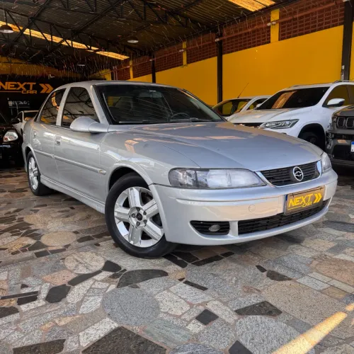 Chevrolet Vectra CD 2.0 (modelo Antigo) 2004
