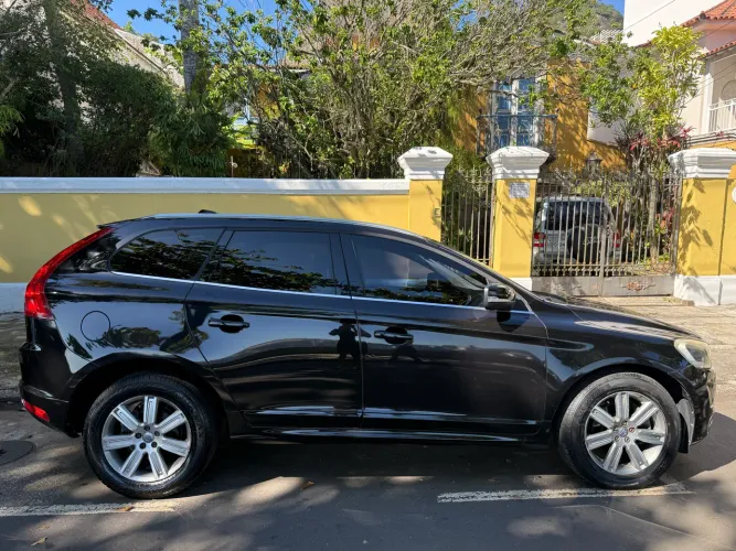 Volvo XC 60 D-5 Kinetic 2.4 AWD Diesel 5P 2017
