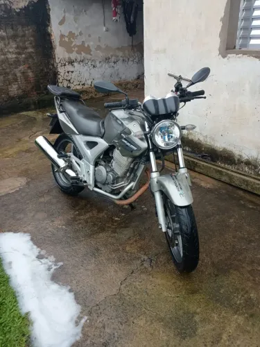 TWISTER 2008 (vendo ou troco por carro )<br>