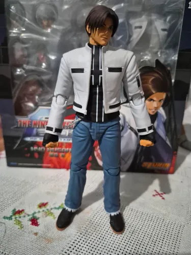 Kyo kusanagi Storm Collectibles KOF