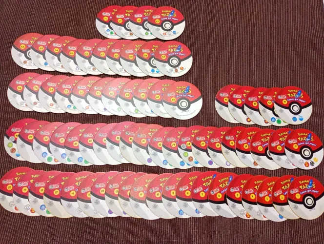 Coleção de Tazos redondos de Pokémon Temos que pegar excelentes