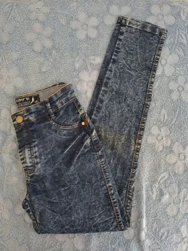 Calça Jeans com Lycra Lavagem Mesclada