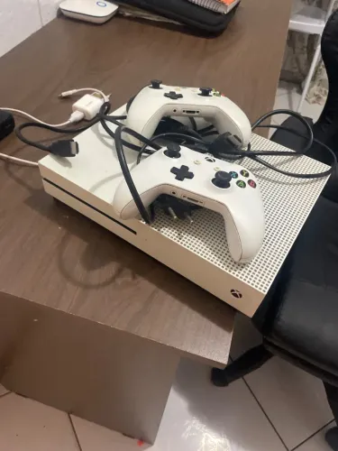 Xbox One com defeito plim