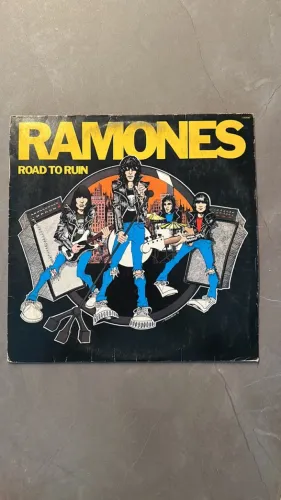 LP RAMONES