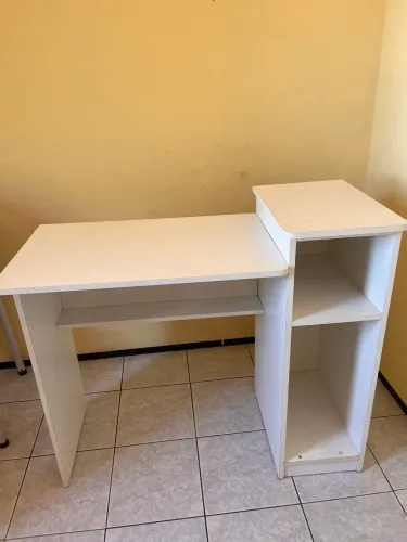 Vendo escrivaninha