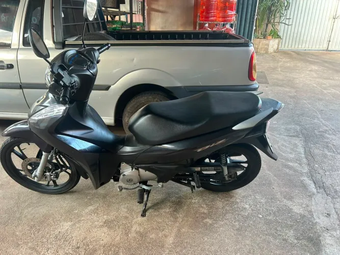 Honda biz 125 pouco utilizado