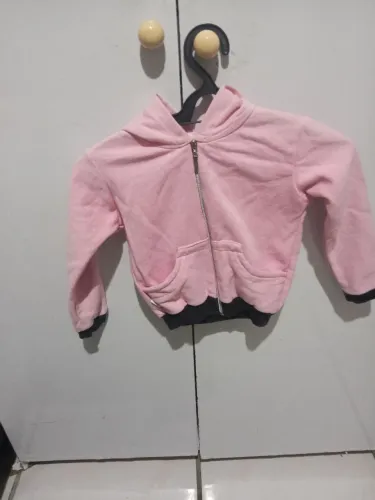 Jaqueta Infantil e 2 vestidos 