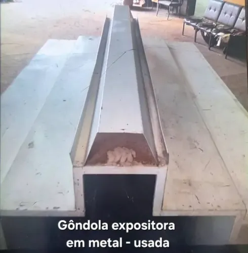 Gôndolas expositoras centrais de metal 