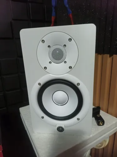 Monitor de áudio yamaha HS 5