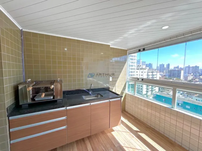 Apartamento à venda em Praia Grande no Canto do Forte com 2 suítes