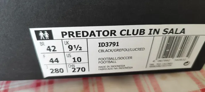 Tênis futsal Adidas novo