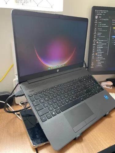 Notebook Hp 250 G9 - Core I5-1235u - 16GB RAM - SSD 238GB