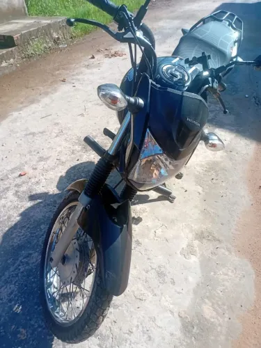 Alugo essa moto pra quem precisa pra trabalhar com entregas ou uber moto