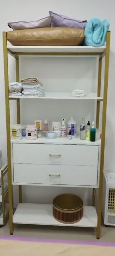 Armário modulado ótimo para utilizar como guardar roupa e espaço terapêutico 