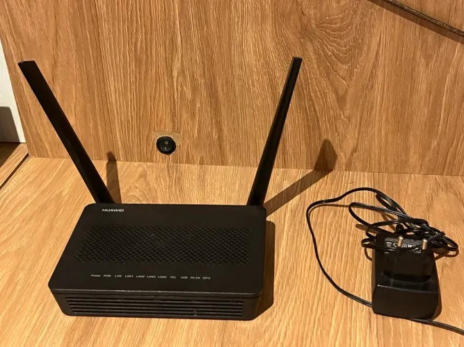 Modem wifi HUAWEI HG8145V5