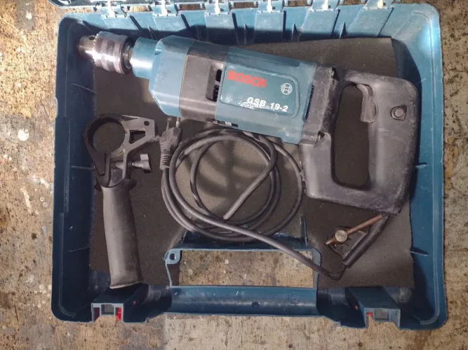 Furadeira Bosch profissional
