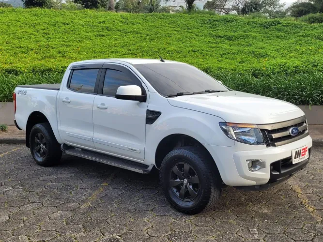 Ford Ranger XLS 2.5 16V 4X2 CD Flex 2014