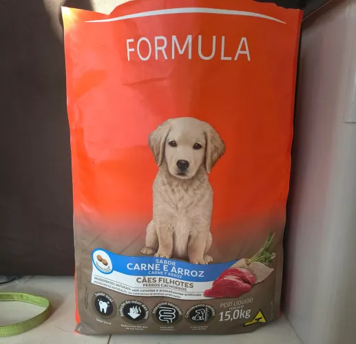 Doação de ração Golden formula 