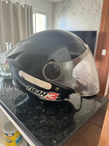 Capacete