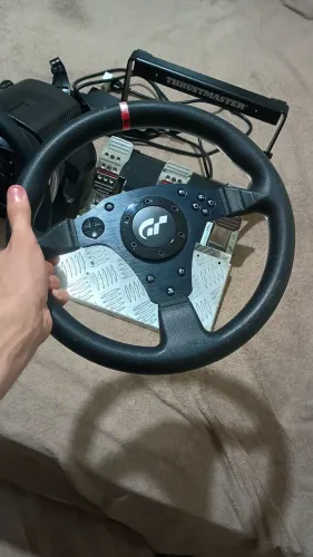 Volante simulador Thrustmaster T500 + Pedais