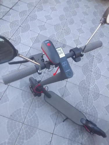vendo patinet motor 500 w...otimo para ce locomover na cidade e passeios...com retrovisor.