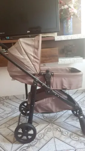 Carrinho de bebê semi novo mas andador, bebê conforto 
