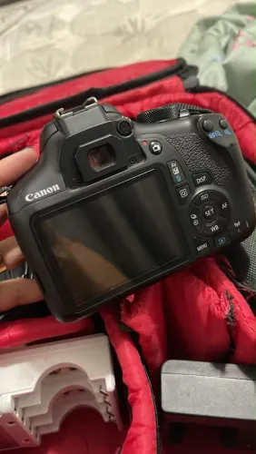 Vendo câmera T6 com wi-fi para passar as fotos